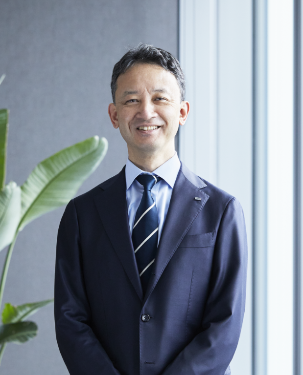 代表取締役会長 Global CEO 可児 行夫