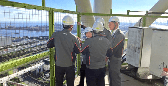 Outside directors during a site visit to Higashi-Ohgishima Thermal Power Station (September 2024)